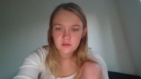 Snapshot of babykay03 chatting on 10.05.25 babykay03 online show from 10.05.25