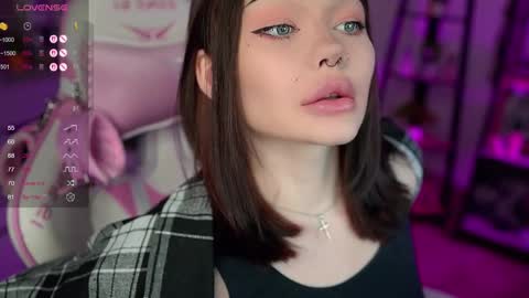 Nika online show from 02.28.25