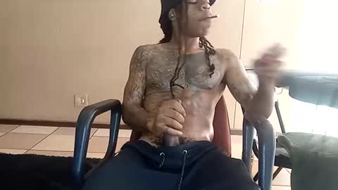 Snapshot of bad_dawgg chatting on 10.14.25 rastafaria online show from 10.14.25