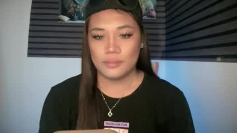Snapshot of bad_kitty_amara chatting on 06.11.26 AMARA - FOLLOW ME AND THUMBS UP online show from 06.11.26