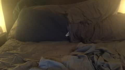 Snapshot of badboy272727 chatting on 12.21.25 newbate online show from 12.21.25