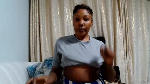 Snapshot of baddestslut001 chatting on 06.16.26 baddestslut001 online show from 06.16.26