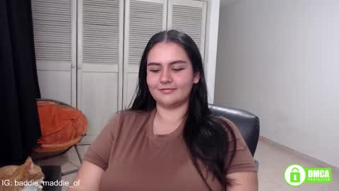 Snapshot of baddie_maddie_ chatting on 10.07.25 want custom text me through my snap 3 online show from 10.07.25