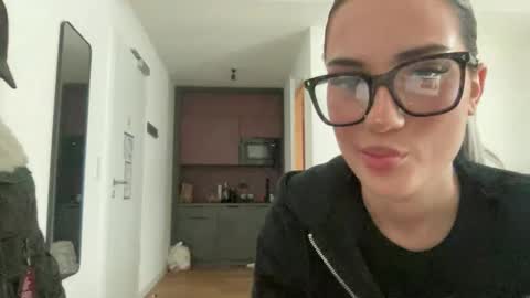 BaddieVciky online show from 02.17.26