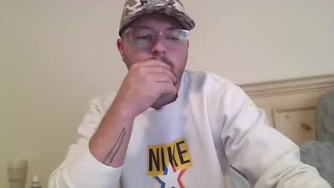 Snapshot of baddydaddy23 chatting on 10.21.25 Jon online show from 10.21.25
