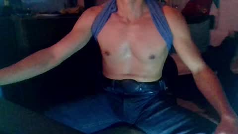 Snapshot of badhombremx chatting on 02.04.25 Mexican livin Off the Wall online show from 02.04.25