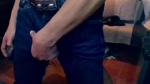 Snapshot of badhombremx chatting on 02.10.25 Mexican livin Off the Wall online show from 02.10.25