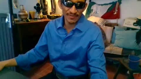 Snapshot of badhombremx chatting on 02.27.25 Mexican livin Off the Wall online show from 02.27.25