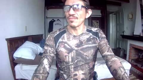 Snapshot of badhombremx chatting on 06.16.26 Mexican livin Off the Wall online show from 06.16.26