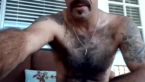 Snapshot of badmtherfuker chatting on 12.21.25 badmtherfuker online show from 12.21.25