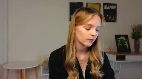 Snapshot of baeyoda chatting on 05.21.26 Kate online show from 05.21.26