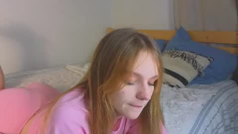 Snapshot of baeyoda chatting on 06.18.26 Kate online show from 06.18.26