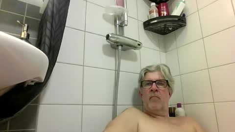 baggelina75 online show from 04.19.26