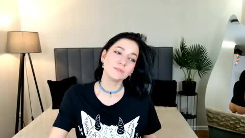 Snapshot of baileelynn chatting on 05.10.26 Bailyn online show from 05.10.26