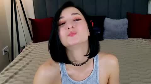 Snapshot of baileelynn chatting on 06.19.26 Bailyn online show from 06.19.26