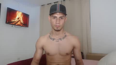 Snapshot of bairon_hugedick777 chatting on 11.12.25 bairon_hugedick777 online show from 11.12.25