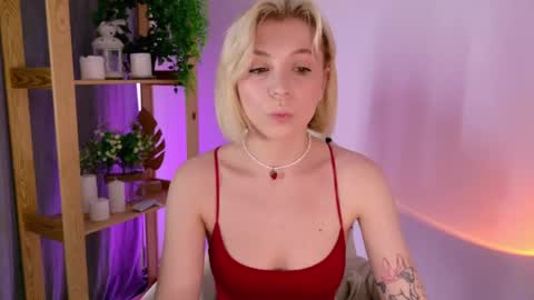 Elly online show from 04.19.26