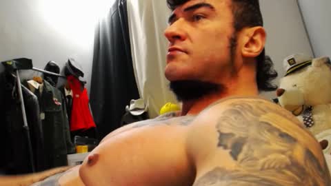 Snapshot of ballard_ chatting on 01.05.25 Bret Ballard online show from 01.05.25