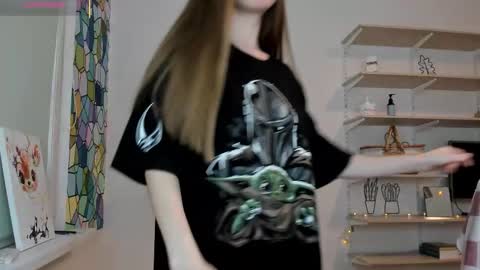 Kira online show from 10.10.25