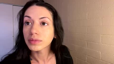 bambii_petite online show from 04.12.26