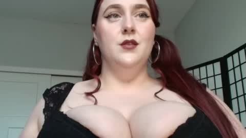 Snapshot of bambixxlynn chatting on 04.29.26 bambixxlynn online show from 04.29.26