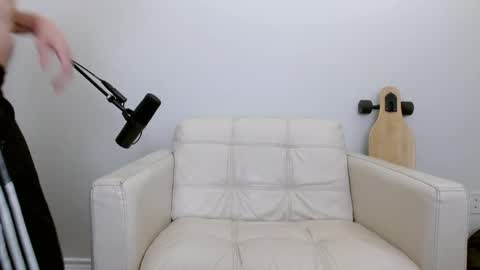 bananacurvesleft online show from 06.07.26