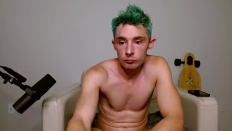 Snapshot of bananacurvesleft chatting on 07.18.26 bananacurvesleft online show from 07.18.26