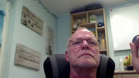 Bobby online show from 04.21.26