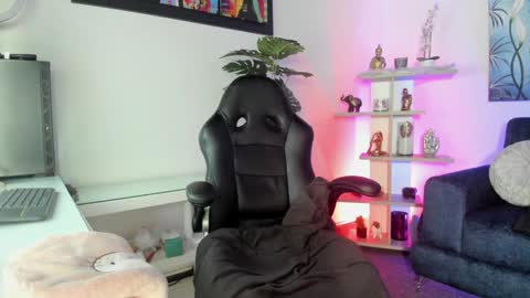 Gabi  online show from 01.22.25