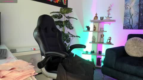 Gabi  online show from 02.05.25