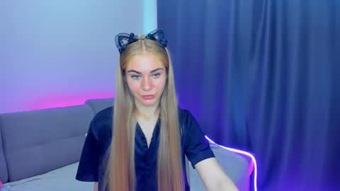 Snapshot of barbarachic chatting on 06.27.26 BarbaraChic online show from 06.27.26