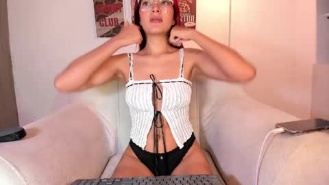 Snapshot of barbie_brunette3 chatting on 05.28.26 independet model online show from 05.28.26