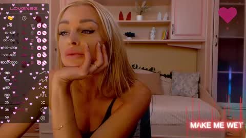 Snapshot of barbie_kiss1 chatting on 12.05.24 barbie online show from 12.05.24