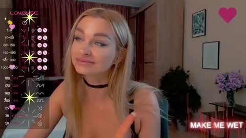 Snapshot of barbie_kiss1 chatting on 02.15.25 barbie online show from 02.15.25