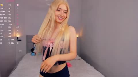 Snapshot of barbimia chatting on 05.17.26 Mia online show from 05.17.26