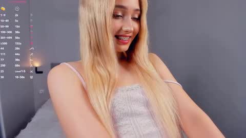 Snapshot of barbimia chatting on 05.18.26 Mia online show from 05.18.26