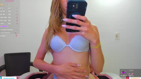 Snapshot of barby_cute chatting on 02.04.25 Barby Cute only fans online show from 02.04.25