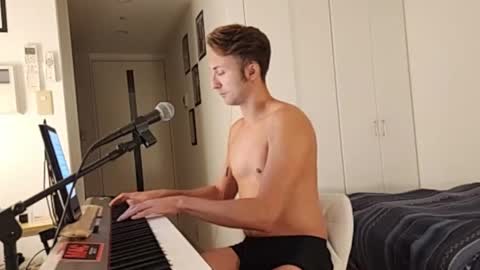 Snapshot of barebritpianist chatting on 10.03.25 BareBritPianist online show from 10.03.25