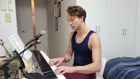 Snapshot of barebritpianist chatting on 11.25.25 BareBritPianist online show from 11.25.25