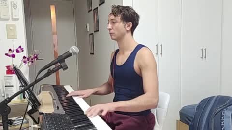 Snapshot of barebritpianist chatting on 11.27.25 BareBritPianist online show from 11.27.25