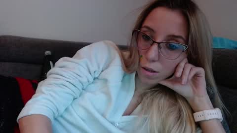 Lena online show from 04.18.26