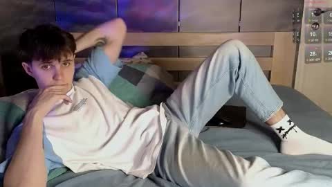 Snapshot of barrett_terrs chatting on 10.13.25 Barr online show from 10.13.25