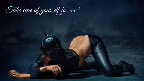 Snapshot of batmansfavoritewife chatting on 07.18.26 Your always sexy Harley online show from 07.18.26
