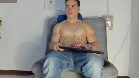 Snapshot of battista_turner chatting on 05.18.26 battista online show from 05.18.26