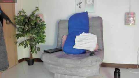 Snapshot of battista_turner chatting on 05.19.26 battista online show from 05.19.26
