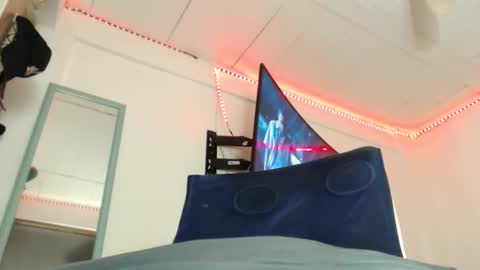 Snapshot of bayoletsweett chatting on 02.11.25 deivid online show from 02.11.25