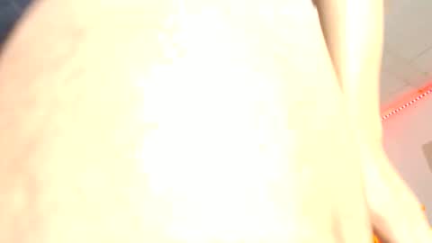 Snapshot of bayoletsweett chatting on 10.29.25 deivid online show from 10.29.25