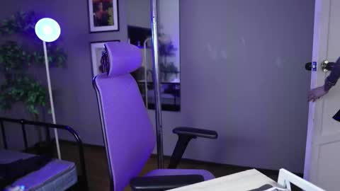 BAYONETTA DOLL  online show from 12.05.25