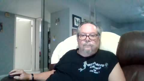 Single Grandpa in Florida. Love to C2C and have Fun Privately online show from 06.24.26