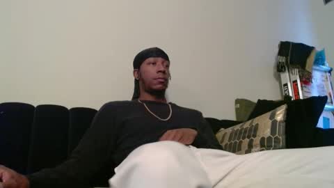 Snapshot of bbc_elrey chatting on 12.01.24 Racks online show from 12.01.24